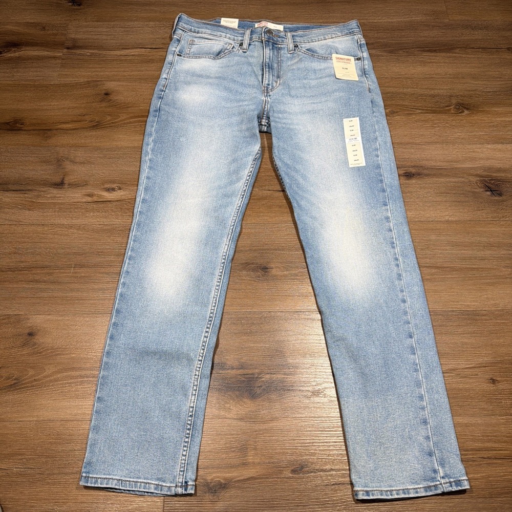 NWT Signature Levi Strauss Mens Jeans Size 34x30 Slim Light Wash Denim 5 Pockets - Picture 1 of 9